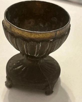 Antico portauovo fine '800 in ottone vintage