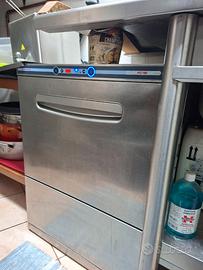 Lavapiatti professionale