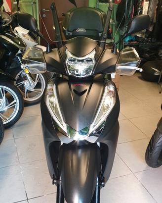 Honda SH 300 Abs Sport come nuovo permute
