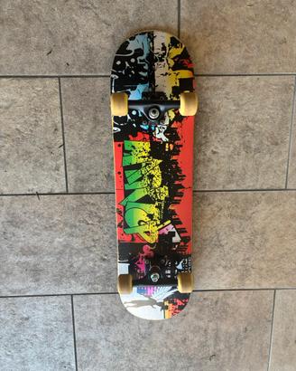 Skateboard con grafica
