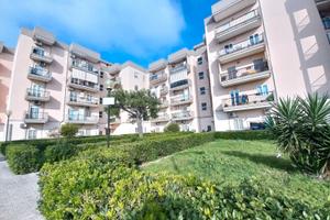 Via Lama app. in residence con posto auto e cantin