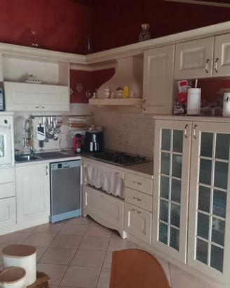 Mobili cucina e camera letto