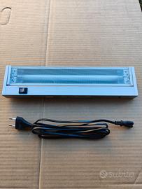 Lampada fluorescente sotto pensile 