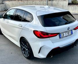 Bmw 118 118d 5p. Msport