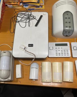 Kit completo allarme eaton i-ON40 con modulo GSM