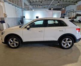 AUDI Q3 35 TDI quattro S tronic Business Advanced