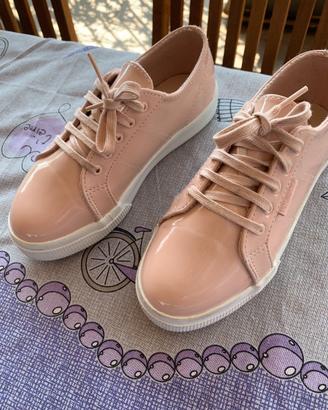 Superga bambina vernice