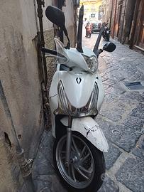 SH 125 i