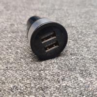Doppia presa USB da auto
