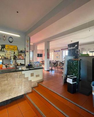 Attività / Licenza di 165 m² con 4 locali a Verdel