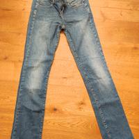 Lotto di jeans da donna (leggere annuncio)