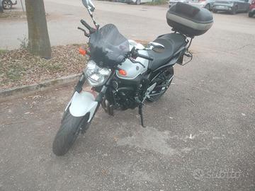 Yamaha FZ6 S2 2008 accessoriata