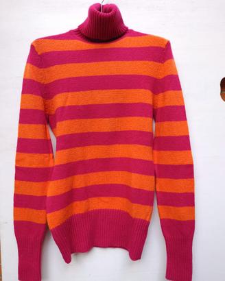 Maglione caldo a righe fucsia ed arancioni
