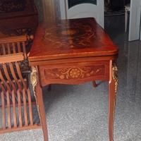 Tavolo da gioco intarsiato con roulotte e altro