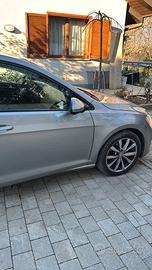 VOLKSWAGEN Golf 1.6 TDI 110 CV DSG 5P
