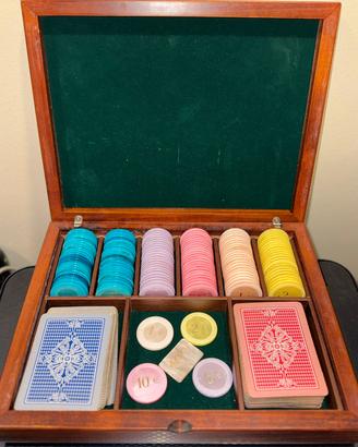 Table de jeux - Bois, Métal, Plastique, Carton,