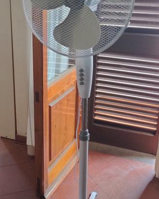 VENTILATORE A PIANTANA 3 VELOCITÀ  CONSUMO 45 WATT