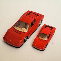 Ferrari Testarossa 1984 2 Modelli in Scala 1/18