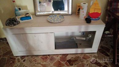 Credenza bassa e specchio 