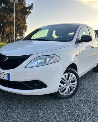 Lancia Ypsilon 1.0 Hybrid*NEOPATENTATI*UNIPRO*
