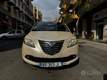 Lancia Ypsilon 1.3 MJT 16V 95 CV 5 porte S&S Plati