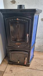 STUFA A LEGNA IN GHISA