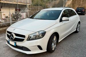 Mercedes-Benz Classe A 180 (Premium)