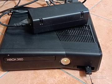 xbox360 con Kinect e molti giochi 