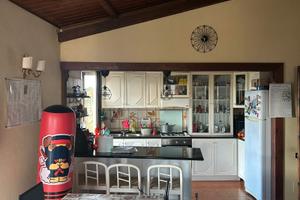 Quadrilocale con camino in centro storico