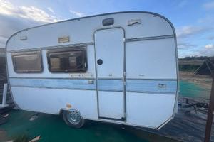 Roulotte con documenti 4,80 mt 4 posti