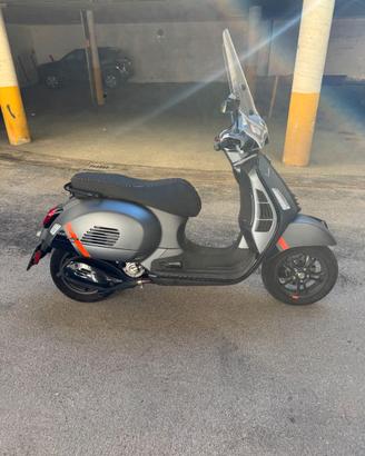 PIAGGIO VESPA GTS 300 SUPER SPORT