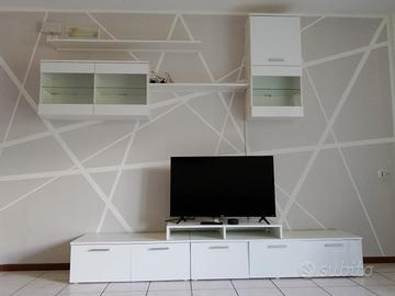 parete attrezzata con funzione led