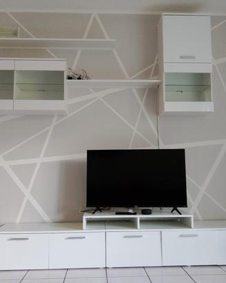 parete attrezzata con funzione led