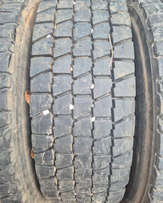 Pneumatici da carico 225-75 R17.5 Goodyear 