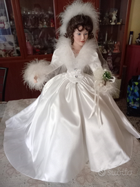 Bambola in porcellana per collezionisti