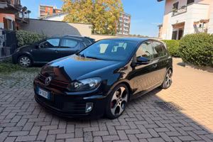 Volkswagen Golf GTI – 240 CV