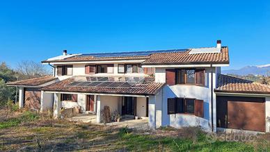 PORZIONE DI BIFAMILIARE A FROSINONE