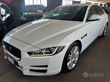 Jaguar XE 2.0 D Turbo 180CV aut. Prestige Business