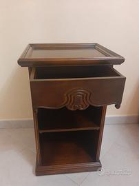 Mobiletto in legno