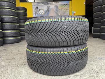 2 Gomme 235/40R19 Michelin 4 Stagioni 85% residui