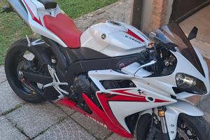 YZF r1