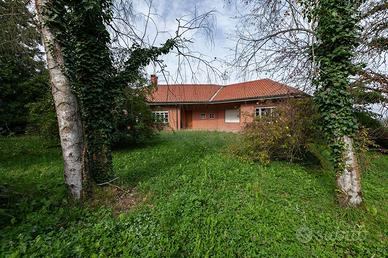 Villa di 519 m² con più di 5 locali e box auto dop