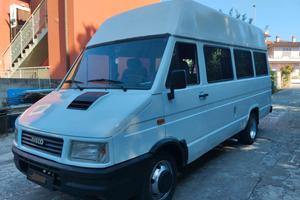 Iveco Daily 9 posti 