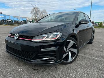Volkwagen Golf GTI PERFORMANCE