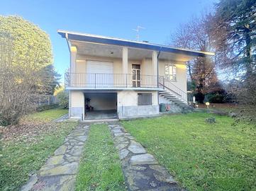 VILLA SINGOLA A GARBAGNATE MILANESE