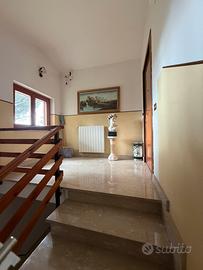 Vendita appartamento 156m + giardino annesso