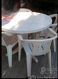 Set da Giardino.Tavolo,4 sedie, ombrellone,base.