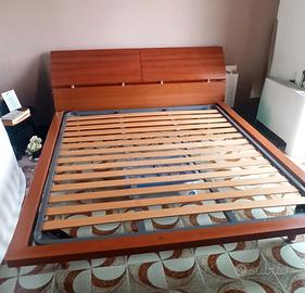 Struttura letto con rete e materasso memory