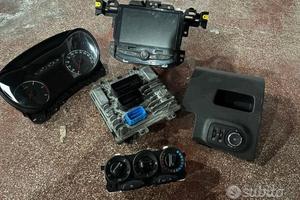 Ricambi accessori Opel Corsa 2017 disponibile