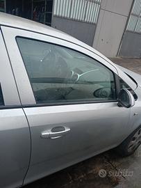 Porta anteriore dx Opel corsa d anno 2008 modello 